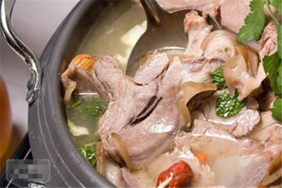 图注：花江狗肉火锅 来源：窝窝团