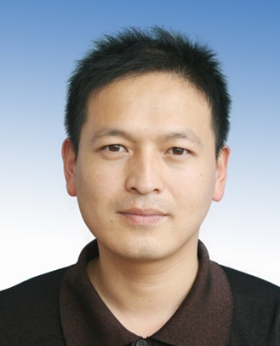 沈  伟.png